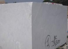 Suministro bloques 130 cm en mármol BIANCO CARRARA C C-BC2006. Detalle imagen fotografías 