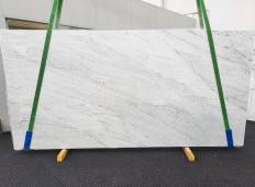 Suministro planchas mates 2 cm en mármol natural BIANCO CARRARA 1676. Detalle imagen fotografías 