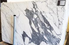 Suministro planchas pulidas 2 cm en mármol natural CALACATTA MACCHIA U0055. Detalle imagen fotografías 