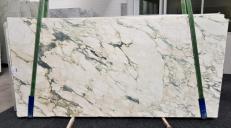 Suministro planchas pulidas 0.79 cm en mármol natural CALACATTA MONET 1067. Detalle imagen fotografías 