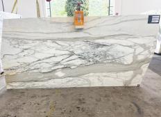 Suministro planchas pulidas 2 cm en mármol natural CALACATTA A0273. Detalle imagen fotografías 