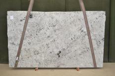 Suministro planchas pulidas 3 cm en granito natural GALAXY WHITE BQ02623. Detalle imagen fotografías 