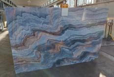Suministro planchas pulidas 1.8 cm en mármol natural MONET SKY UL0078. Detalle imagen fotografías 