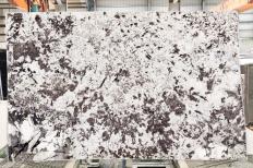 Suministro planchas pulidas 2 cm en granito natural SPLENDOR WHITE 4221. Detalle imagen fotografías 
