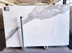 Suministro planchas pulidas 0.8 cm en mármol natural STATUARIO VENATO VENA LARGA CL0287. Detalle imagen fotografías 