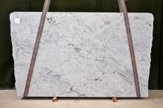Suministro planchas pulidas 2 cm en granito natural WHITE KASHMIR 0087. Detalle imagen fotografías 