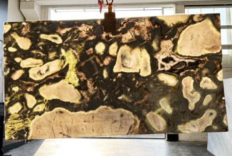 DOVER GREEN 21 planchas mármol turco pulido SL2CM,  325 x 175 x 2 cm piedra natural (disponibles en Veneto, Italia) 